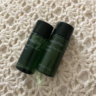 イニスフリー(Innisfree)のグリーンティーシードセラムと化粧水(ブースター/導入液)