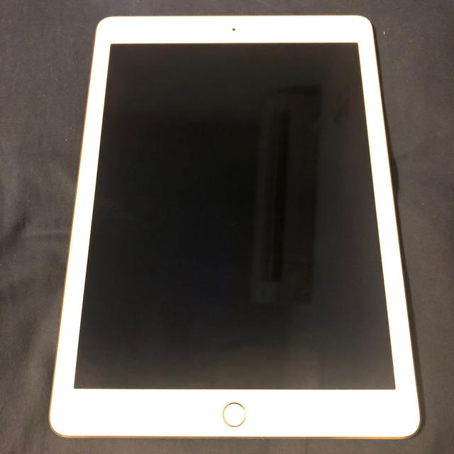 iPad(アイパッド)のiPad Air 2  16GB  A1565 シャンパンゴールド スマホ/家電/カメラのPC/タブレット(タブレット)の商品写真