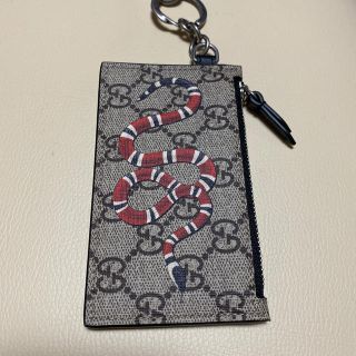 グッチ(Gucci)のキングスネーク プリント GGスプリーム カードケース   GUCCI グッチ (名刺入れ/定期入れ)