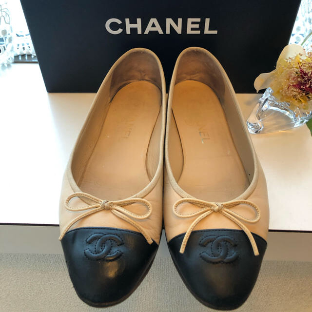 CHANEL(シャネル)のCHANEL  フラットシューズ  バイカラー レディースの靴/シューズ(バレエシューズ)の商品写真