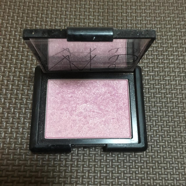 NARS(ナーズ)のハイライト 破格★ コスメ/美容のベースメイク/化粧品(フェイスカラー)の商品写真