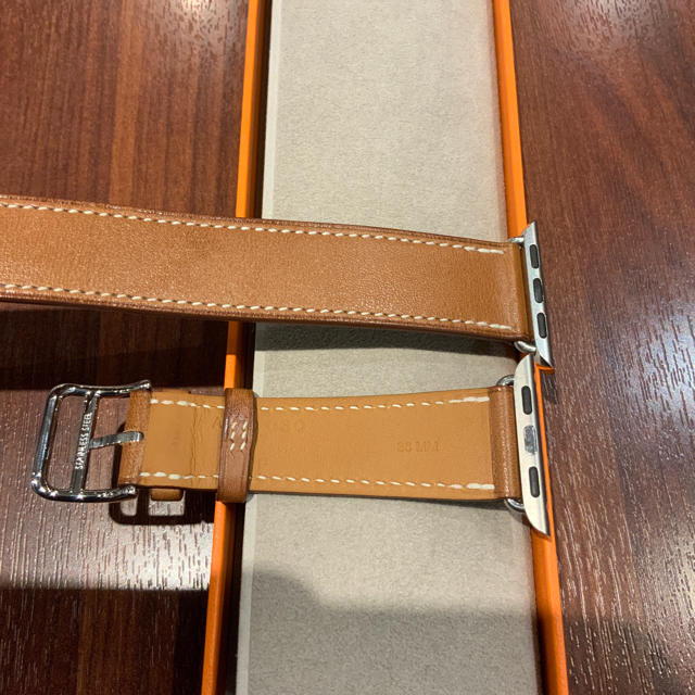 Hermes(エルメス)の(正規品) Apple Watch ドゥブルトゥール エルメス フォーヴ メンズの時計(レザーベルト)の商品写真