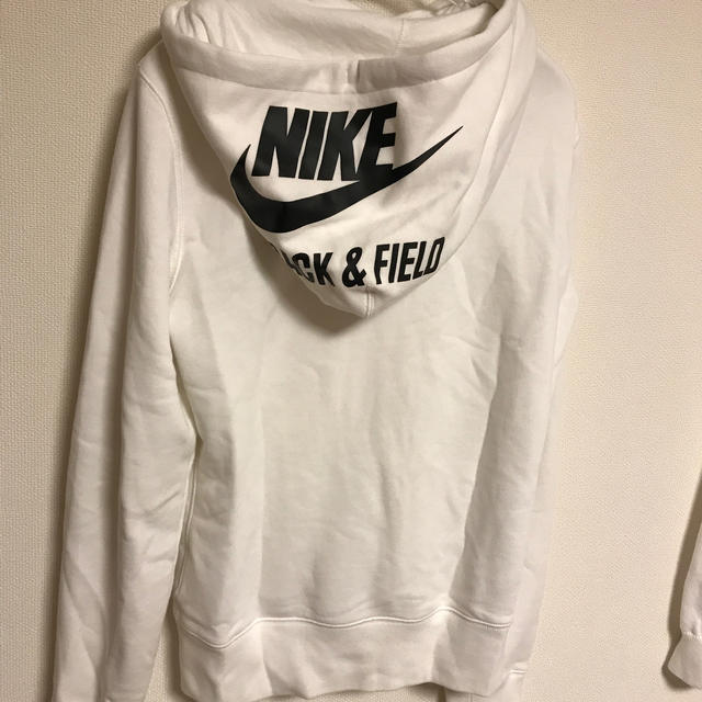 Nike ナイキ パーカー 白の通販 By なつ S Shop ナイキならラクマ Nike ナイキ パーカー 白の通販 By なつ S Shop ナイキならラクマ