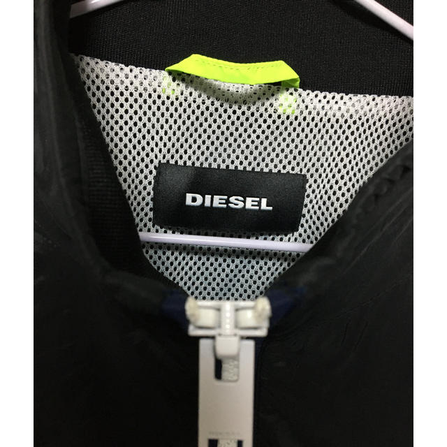 DIESEL(ディーゼル)のDIESEL ディーゼル　ナイロンジャケット メンズのジャケット/アウター(ナイロンジャケット)の商品写真