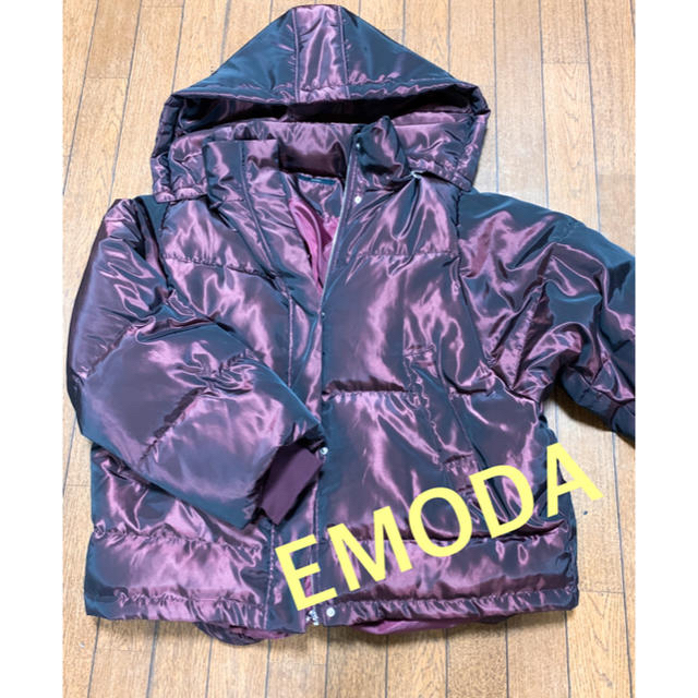 EMODA(エモダ)のEMODA フードダウンブルゾン レディースのジャケット/アウター(ダウンジャケット)の商品写真