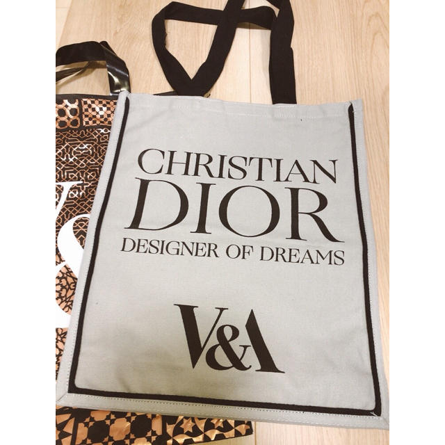 V&A Dior展　ディオールトートバック