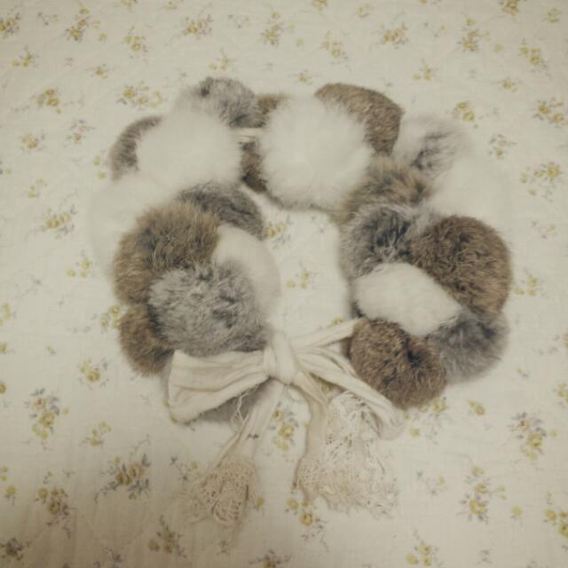 fur fur(ファーファー)のfurfur ♡ファーポンポンマフラー レディースのファッション小物(マフラー/ショール)の商品写真