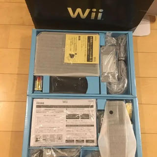 ウィー(Wii)の新品、未使用 任天堂 Wii 本体 黒(家庭用ゲーム機本体)