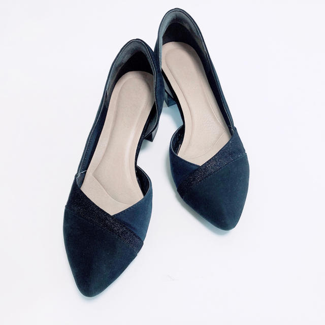 Nuovo(ヌォーボ)の専用❤️スエードパンプス❤️黒❤️シンプル❤️24センチほど レディースの靴/シューズ(ハイヒール/パンプス)の商品写真