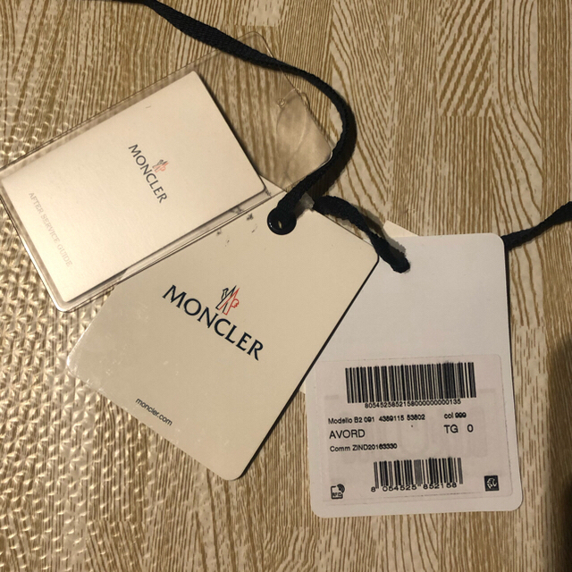 MONCLER(モンクレール)のMONCLER　 AVORD ムートンレザー切替ダウンベスト メンズのジャケット/アウター(ダウンベスト)の商品写真