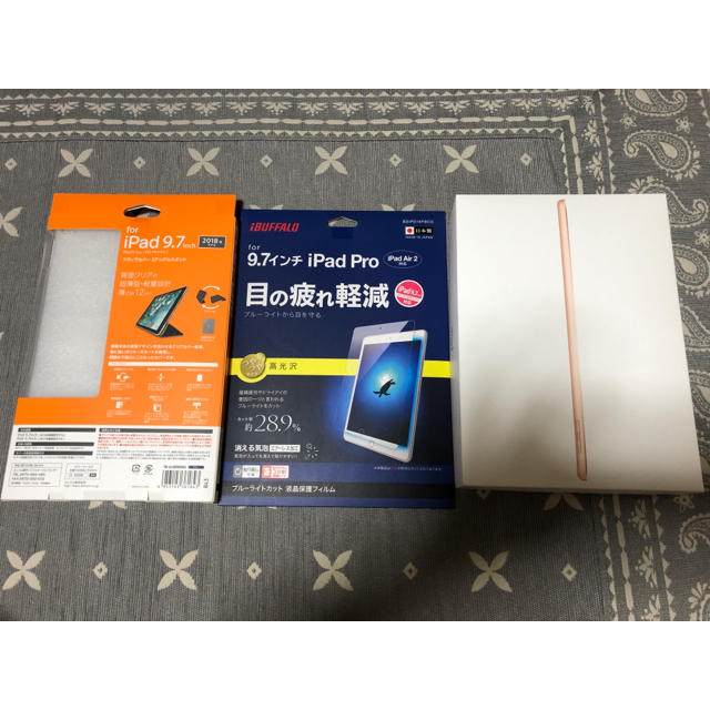 新品 SIMフリー iPad 第6世代　Wi-Fi 32GB  ゴールドPC/タブレット