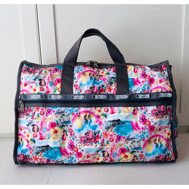 LeSportsac(レスポートサック)の【美品】★レスポ★ハワイ限定柄★Lesportsac★ラージウィークエンダー レディースのバッグ(ボストンバッグ)の商品写真