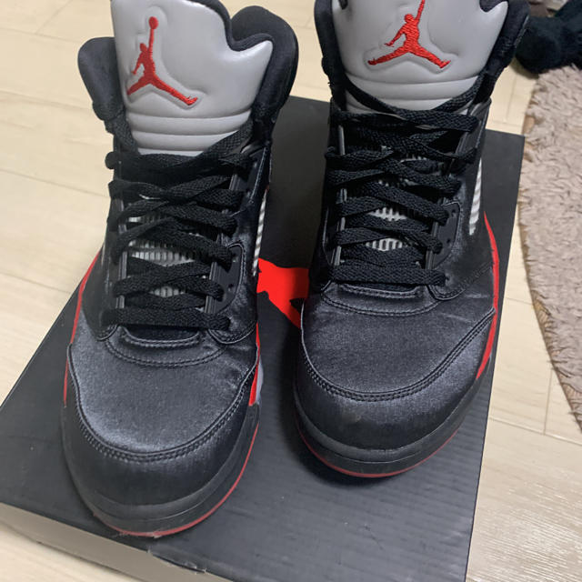 NIKE(ナイキ)のair jordan 5 satin 値段安くなってます！早い者勝ちです！！ メンズの靴/シューズ(スニーカー)の商品写真