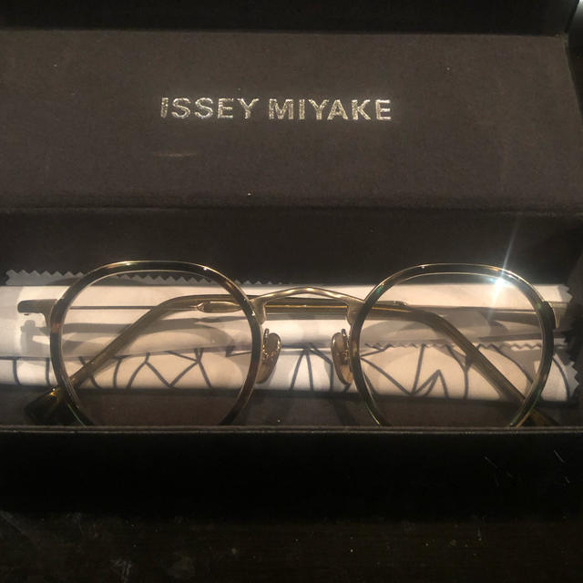 ISSEY MIYAKE(イッセイミヤケ)のイッセイミヤケ　ISSEY MIYAKE 金子メガネ　コラボ　サングラス メンズのファッション小物(サングラス/メガネ)の商品写真