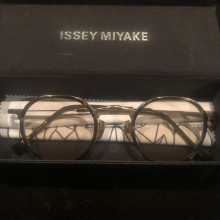 イッセイミヤケ(ISSEY MIYAKE)のイッセイミヤケ　ISSEY MIYAKE 金子メガネ　コラボ　サングラス(サングラス/メガネ)