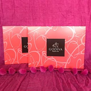 チョコレート(chocolate)のゴディバチョコレート ＊ GODIVA アソートメント 12粒入２箱　おまけ付き(菓子/デザート)