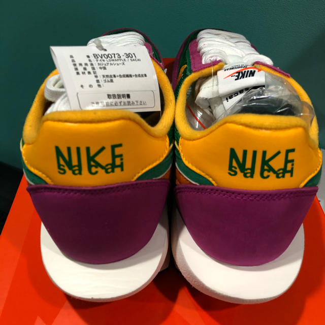 NIKE(ナイキ)の28.5cm Nike x Sacai LD Waffle PINK メンズの靴/シューズ(スニーカー)の商品写真