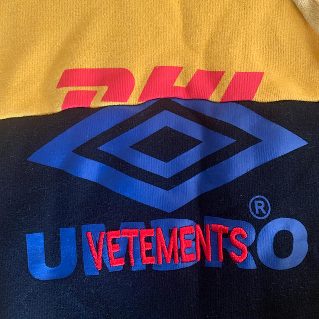 最新品即納 vetements パーカーの通販 by ふーーりるる's shop|ラクマ 高評価人気