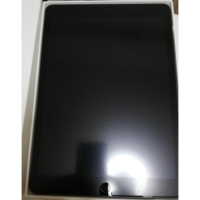 iPad 第7世代 32GB Wi-Fiモデル スペースグレイ 【☆安心の定価販売 