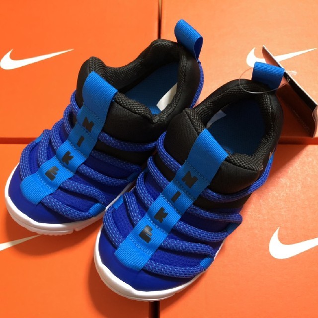 NIKE(ナイキ)のNIKE ナイキ ノーヴィス NOVIS ジュニア ブルー 靴  青 16 キッズ/ベビー/マタニティのキッズ靴/シューズ(15cm~)(スニーカー)の商品写真