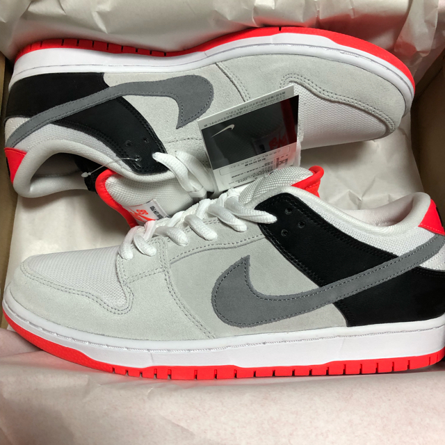 NIKE(ナイキ)の28 NIKE SB DUNK LOW PRO ISO “INFRARED”  メンズの靴/シューズ(スニーカー)の商品写真