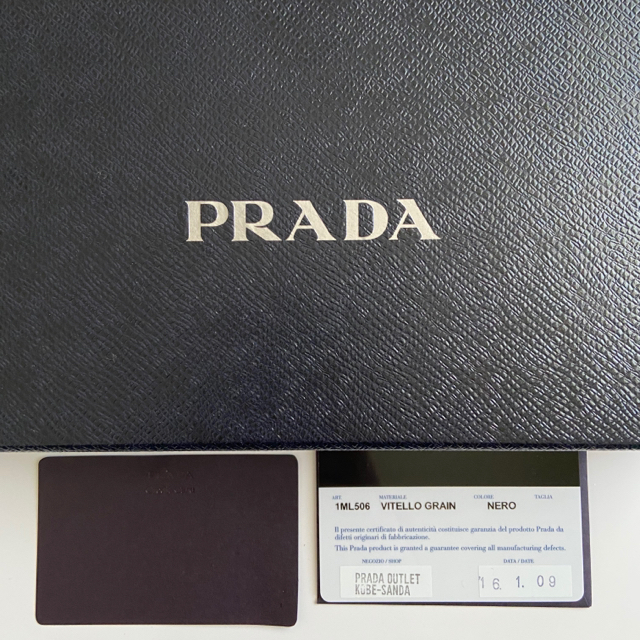 PRADA(プラダ)のプラダ  PRADA 長財布　レディース  ブラック レディースのファッション小物(財布)の商品写真