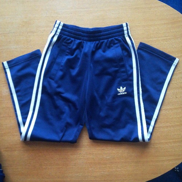 adidas(アディダス)のadidas xs（130cm）キッズジャージ セットアップ  キッズ/ベビー/マタニティのキッズ服男の子用(90cm~)(ジャケット/上着)の商品写真