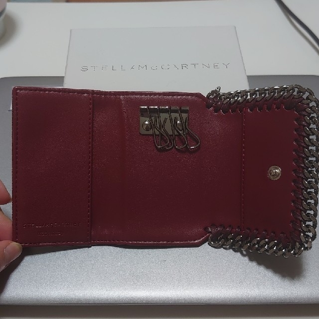 Stella McCartney(ステラマッカートニー)の〈専用〉ステラマッカートニー ４連キーケース 赤 レディースのファッション小物(キーケース)の商品写真