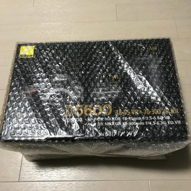 新品  Nikon D5600 ダブルズームキット