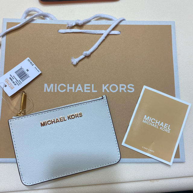 Michael Kors(マイケルコース)のマイケルコース パスケース コインケース ホワイト レディースのファッション小物(パスケース/IDカードホルダー)の商品写真