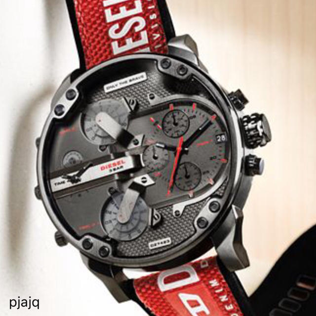 DIESEL(ディーゼル)の大人気品薄！約6万！レッドロゴバンド！ディーゼル腕時計DIESEL DZ7423 メンズの時計(腕時計(アナログ))の商品写真