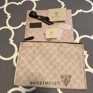 グッチ(Gucci)のGUCCI ポーチ(ポーチ)