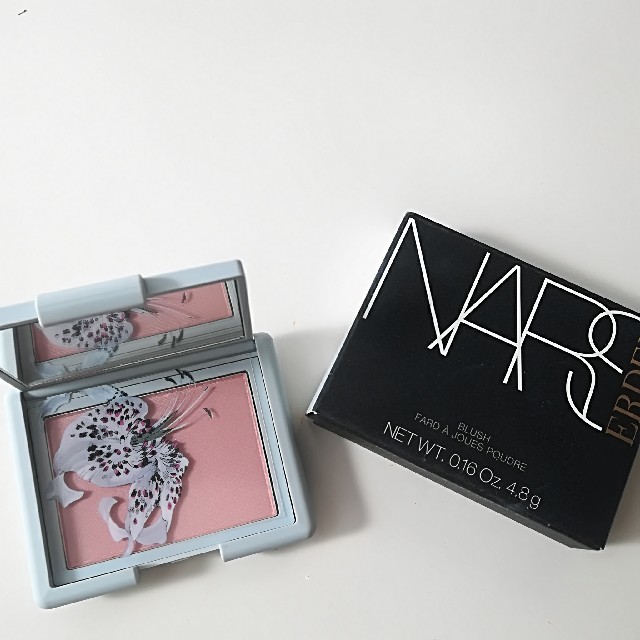 【新品】限定 NARS EADEM ブラッシュ4050 LOVES ME NOT