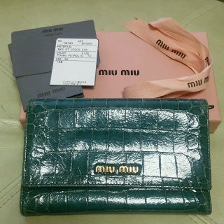 ミュウミュウ(miumiu)のMIU MIU♡折り財布♡中古品正規品♡(財布)