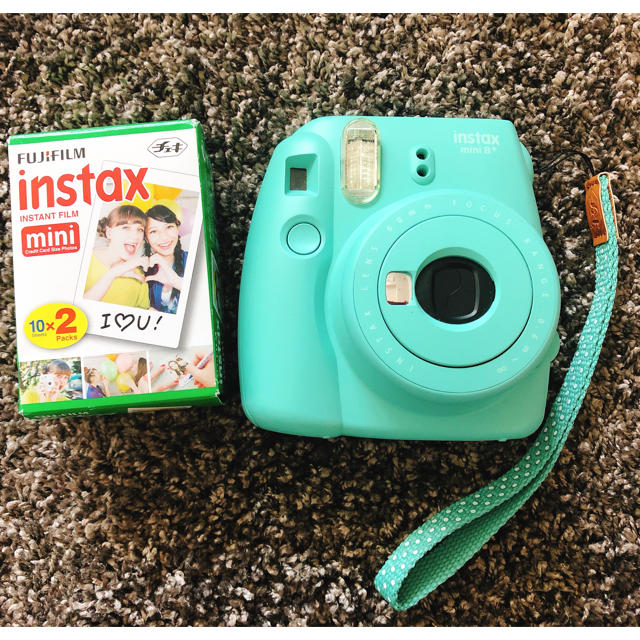 ホビー通販 チェキ Instax Mini8プラス フィルム付 売り値 Abbiz By