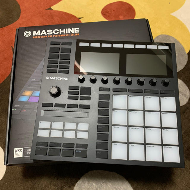 MASCHINE MK3 - MIDIコントローラー