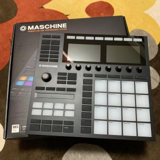 MASCHINE MK3(MIDIコントローラー)