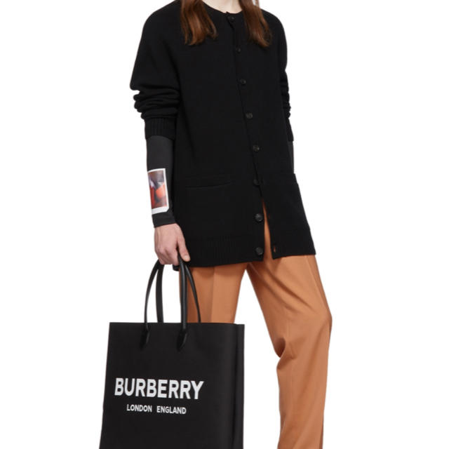 BURBERRY - 新品、未使用 正規品 Burberry バーバリー アーム