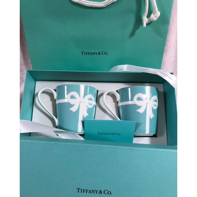 Tiffany & Co.(ティファニー)のティファニーペアマグカップ　プレゼント用 インテリア/住まい/日用品のキッチン/食器(食器)の商品写真
