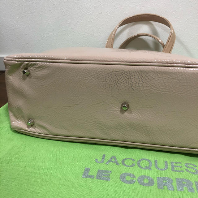 H.P.FRANCE(アッシュペーフランス)のジャックルコー★リスボン ベビーピンク エナメル レディースのバッグ(トートバッグ)の商品写真