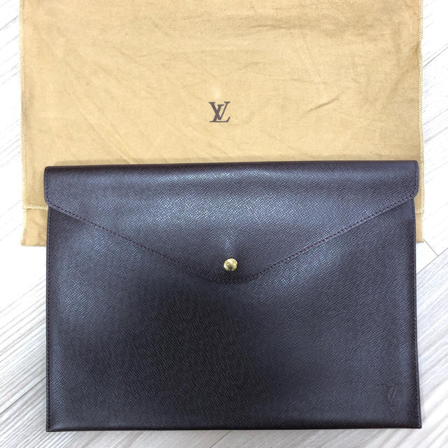 LOUIS VUITTON - 新品　ルイヴィトン　クラッチバッグ