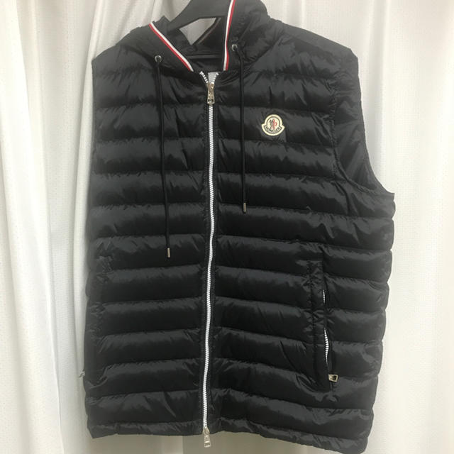 MONCLER(モンクレール)のモンクレール  ベスト メンズのジャケット/アウター(ダウンベスト)の商品写真