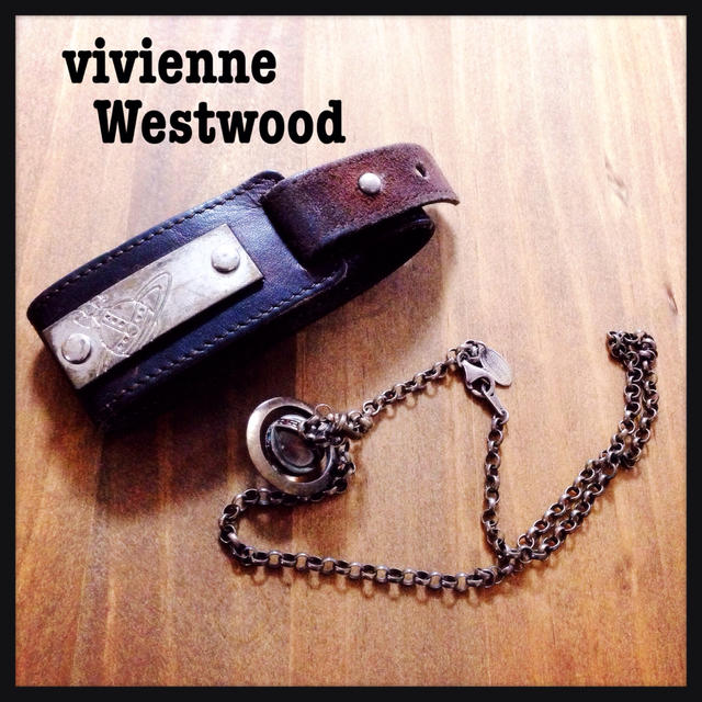 Vivienne Westwood(ヴィヴィアンウエストウッド)のvivienne バングル&ネックレス レディースのアクセサリー(その他)の商品写真