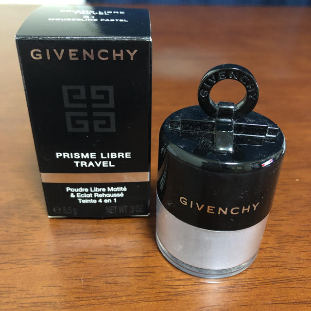 GIVENCHY(ジバンシィ)のジバンシイ プリズム・リーブル・ポータブル(ケースのみ) コスメ/美容のベースメイク/化粧品(フェイスパウダー)の商品写真