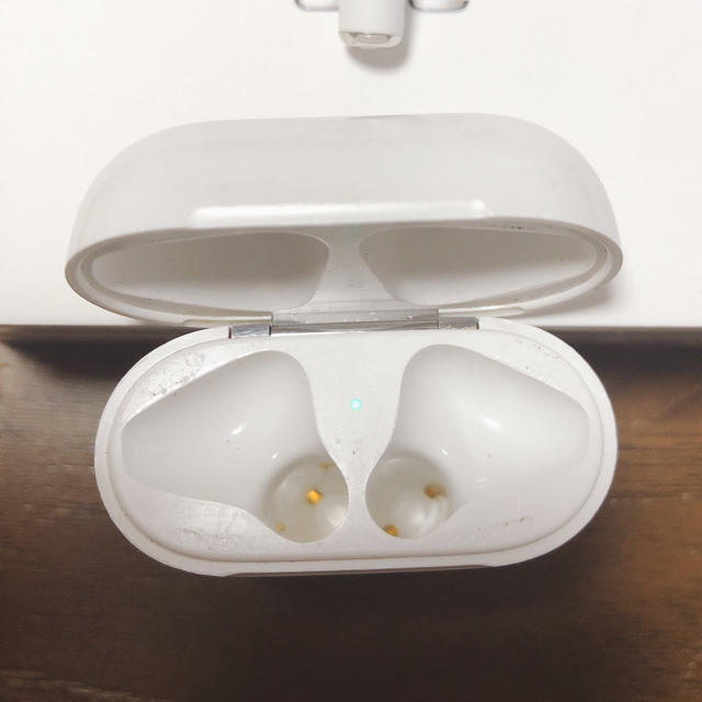 AirPods 充電ケースのみ