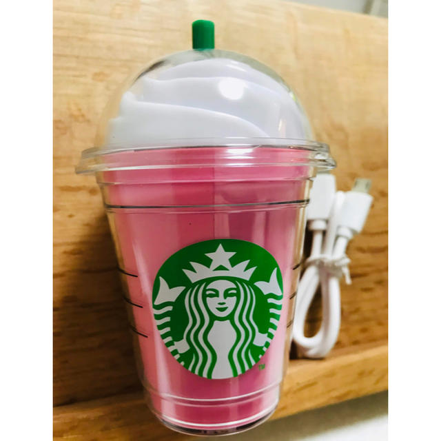 Starbucks Coffee(スターバックスコーヒー)の【新品】台湾限定スターバックス ストロベリーフラペチーノ型充電器 スマホ/家電/カメラのスマートフォン/携帯電話(バッテリー/充電器)の商品写真