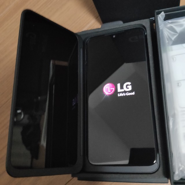 LG Electronics(エルジーエレクトロニクス)の【美品】 LG G8X ThinQ 一括購入 SIMロック解除済 スマホ/家電/カメラのスマートフォン/携帯電話(スマートフォン本体)の商品写真