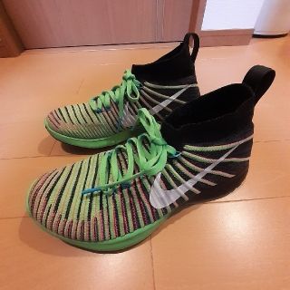 ナイキ(NIKE)の NIKE FREE TRAIN FORCE FLYKNIT  26.5　(スニーカー)