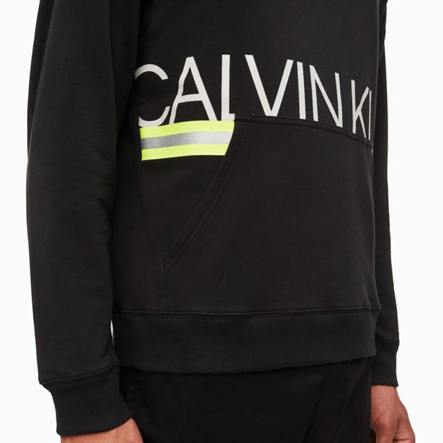 Calvin Klein(カルバンクライン)の★Calvin Klein【M】リミテッド版のビッグロゴネオンプリントパーカー メンズのトップス(パーカー)の商品写真