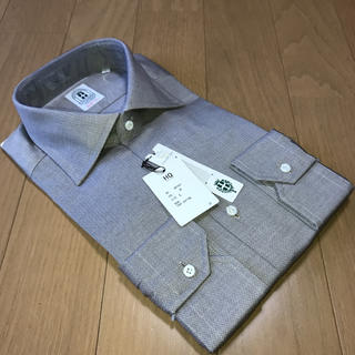 スーツカンパニー(THE SUIT COMPANY)のスーツカンパニー長袖ドレスシャツL41-84cmカッタウェイ ブラウン 新品(シャツ)